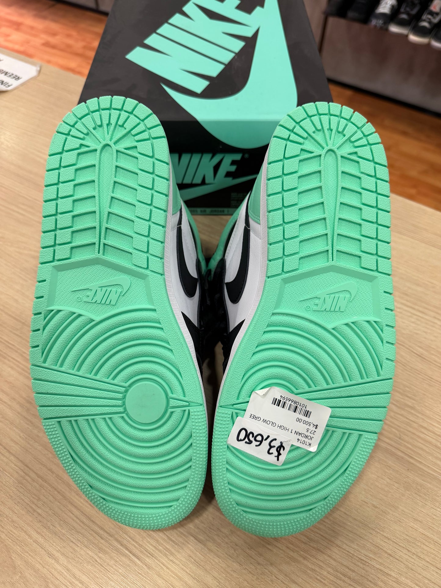 JORDAN 1 HIGH GLOW GREEN
