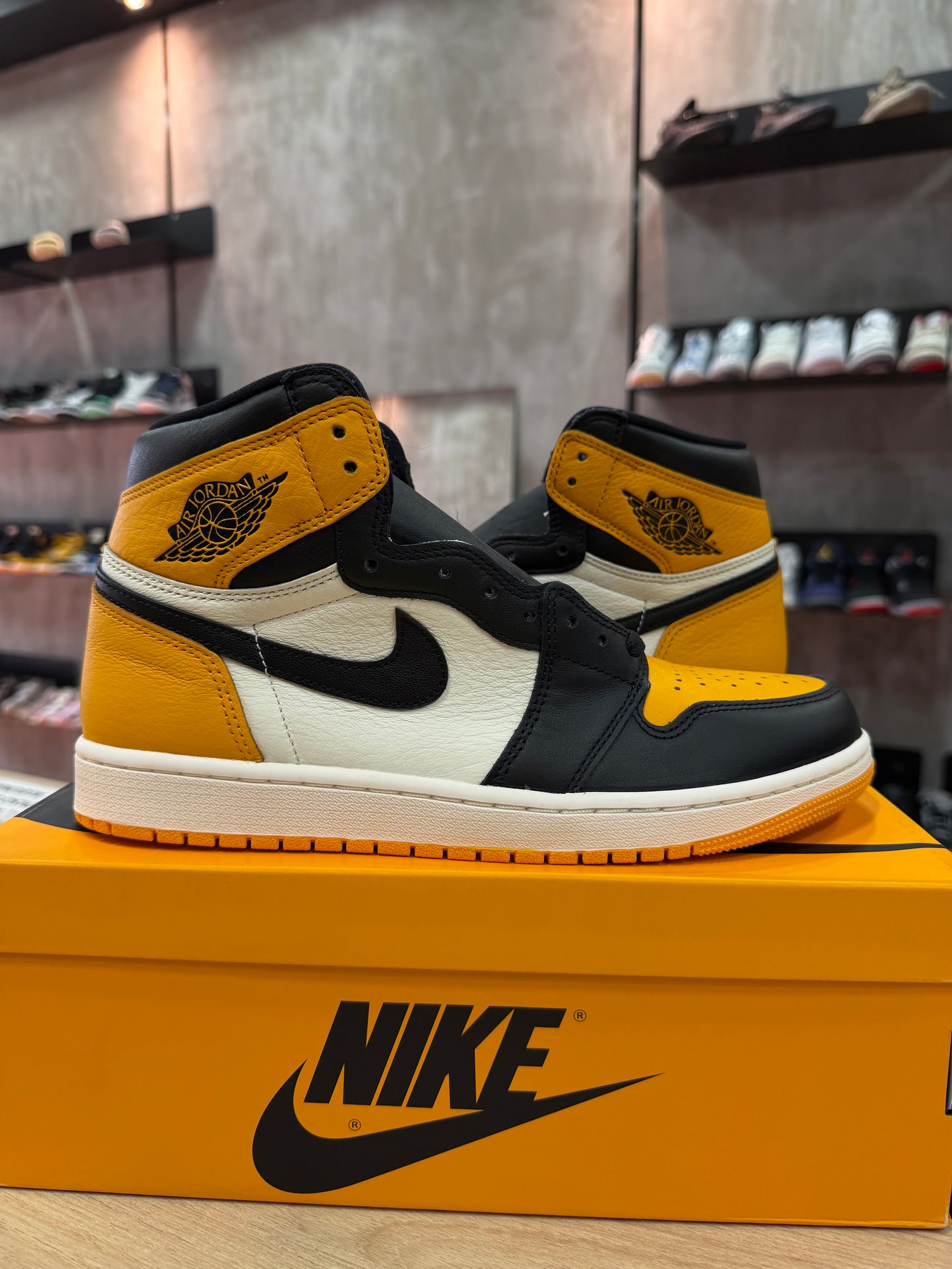 JORDAN 1 HIGH TAXI