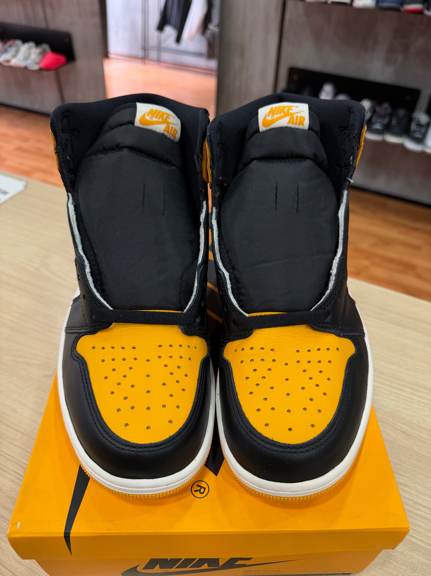 JORDAN 1 HIGH TAXI