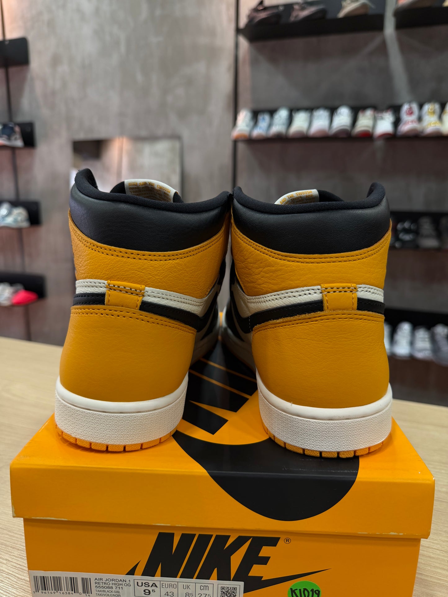 JORDAN 1 HIGH TAXI