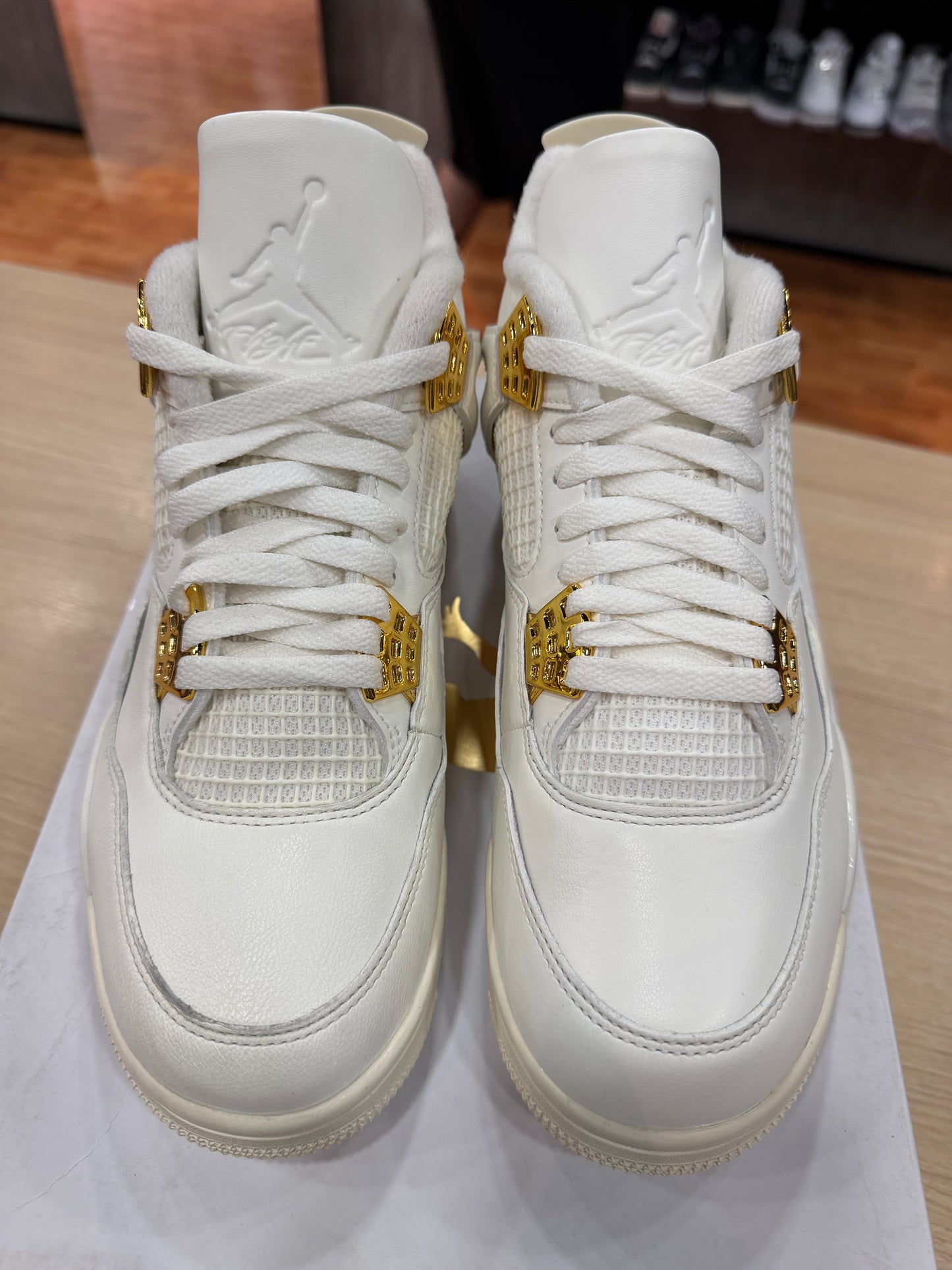 JORDAN 4 METALLIC GOLD