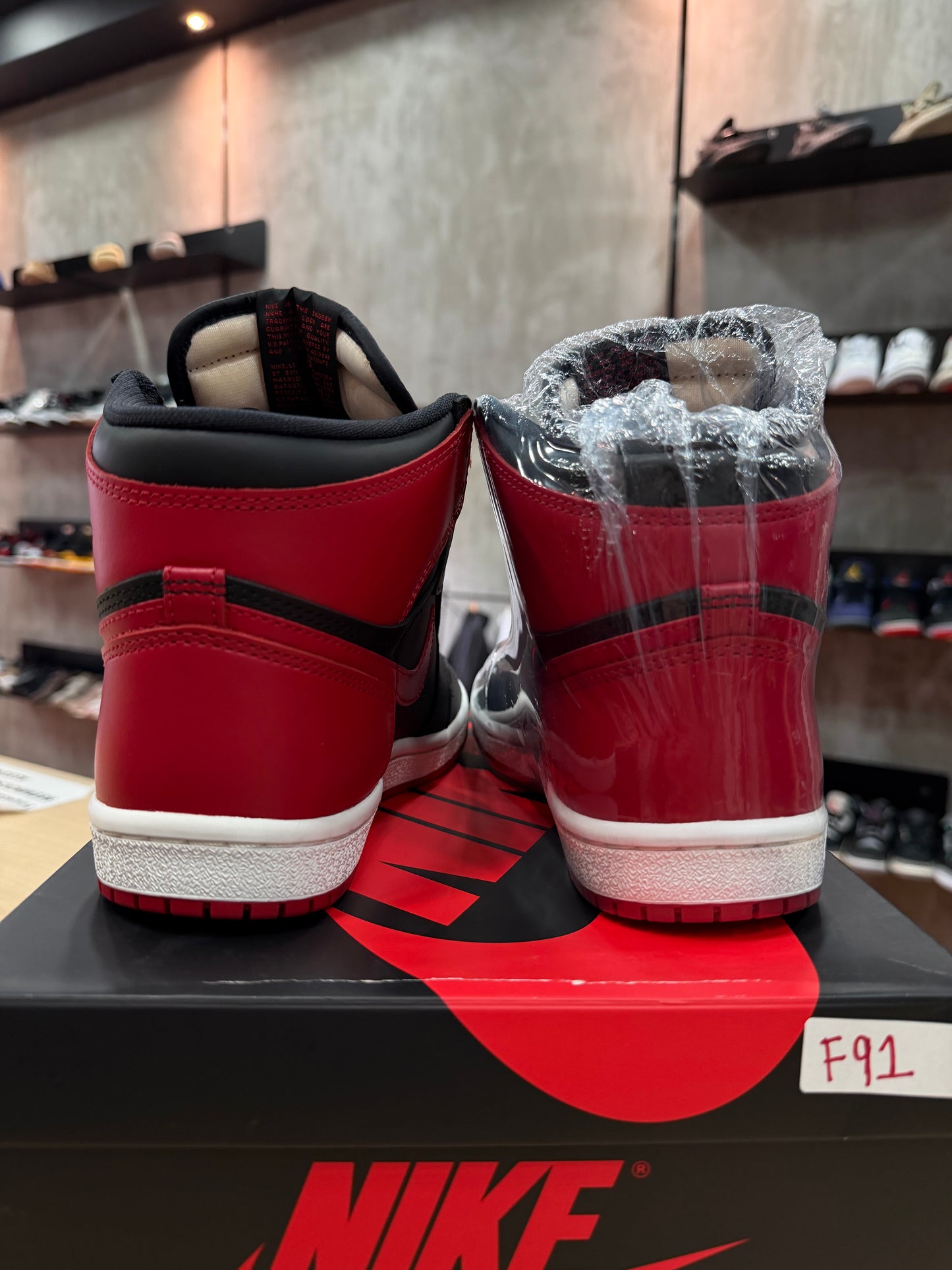 JORDAN 1 HIGH 85 BRED