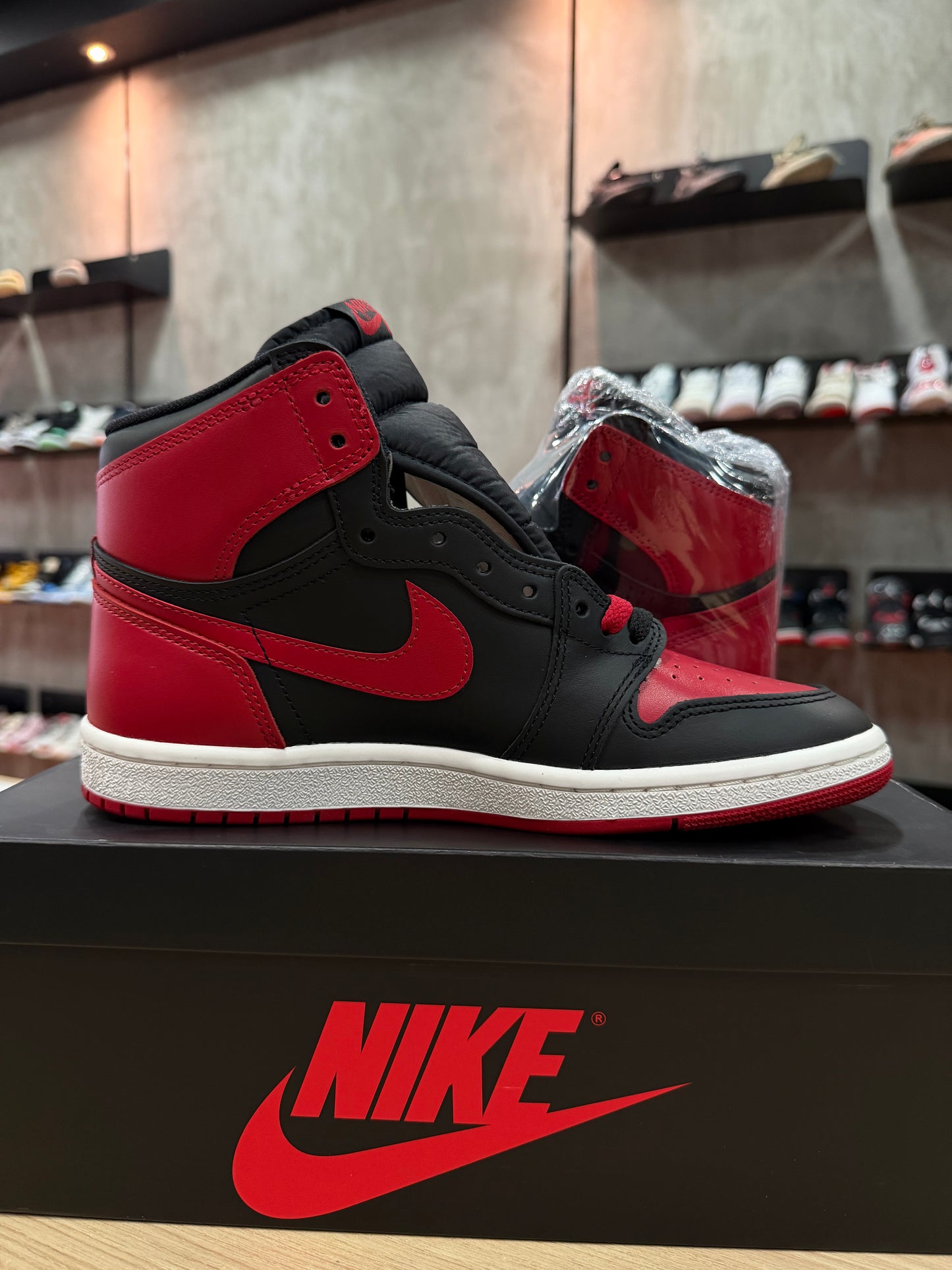 JORDAN 1 HIGH 85 BRED