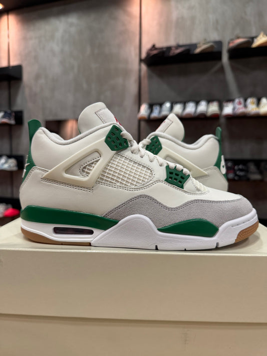 Jordan 4 SB Pine Green