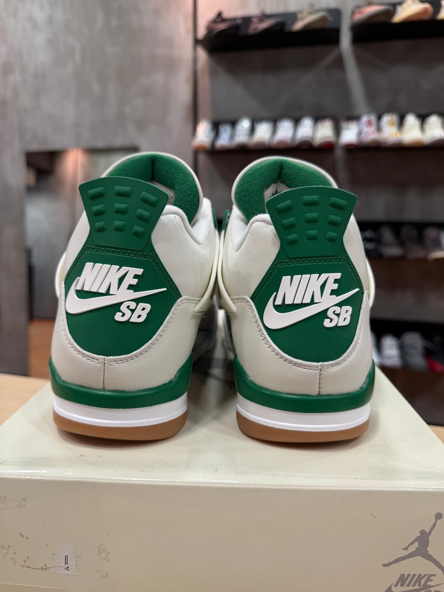 Jordan 4 SB Pine Green