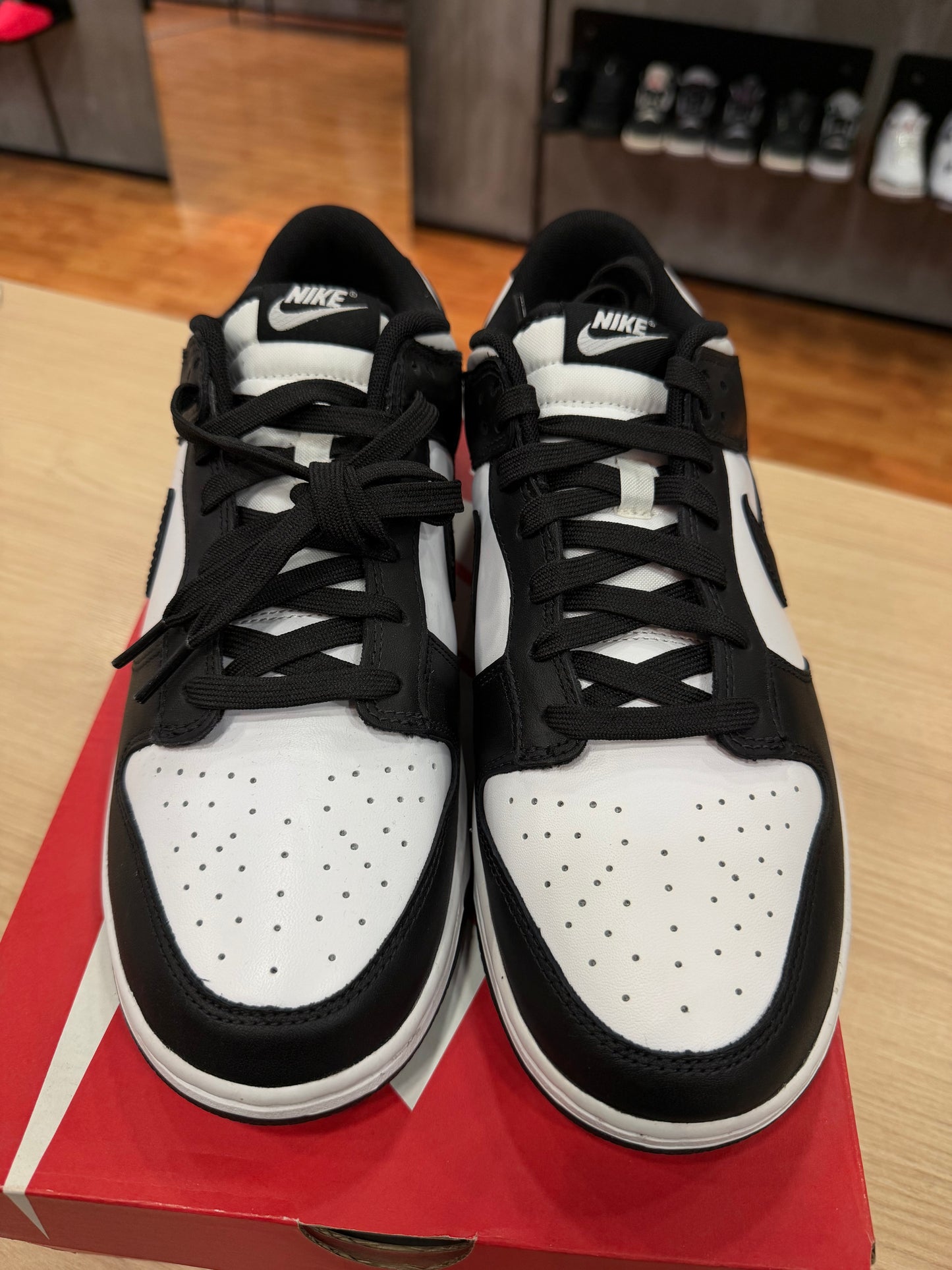DUNK LOW PANDA