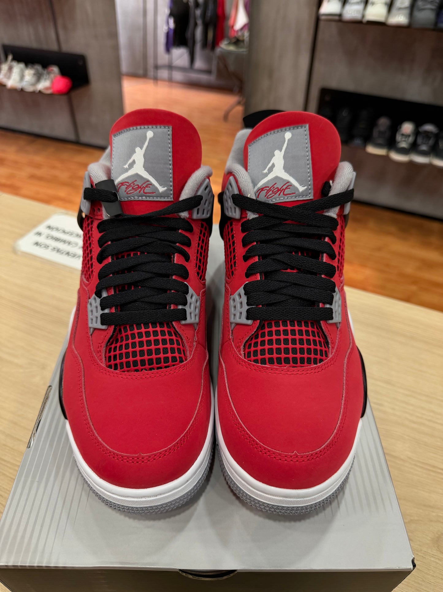 JORDAN 4 TORO BRAVO