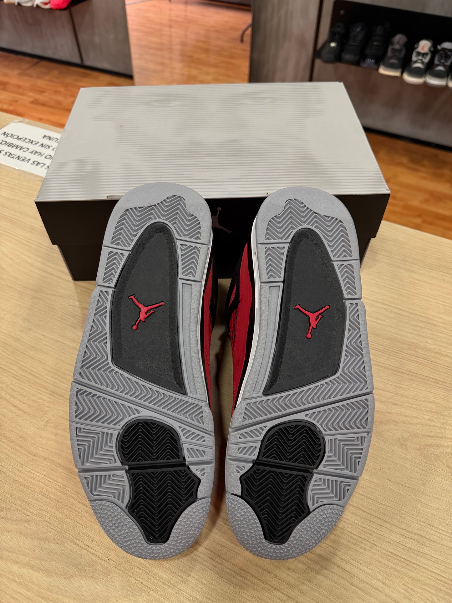 JORDAN 4 TORO BRAVO