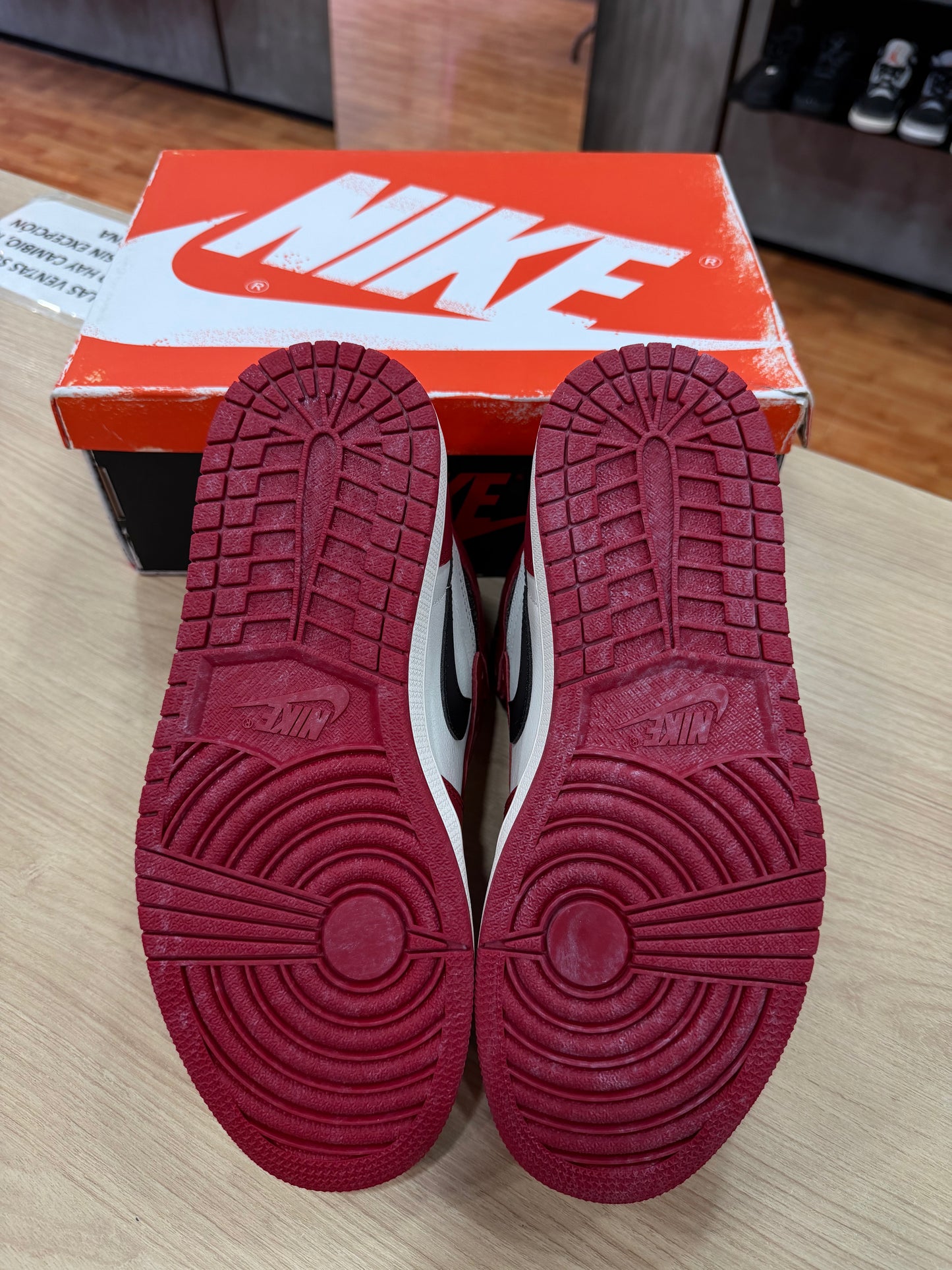 JORDAN 1 HIGH CHICAGO LOST & FOUND