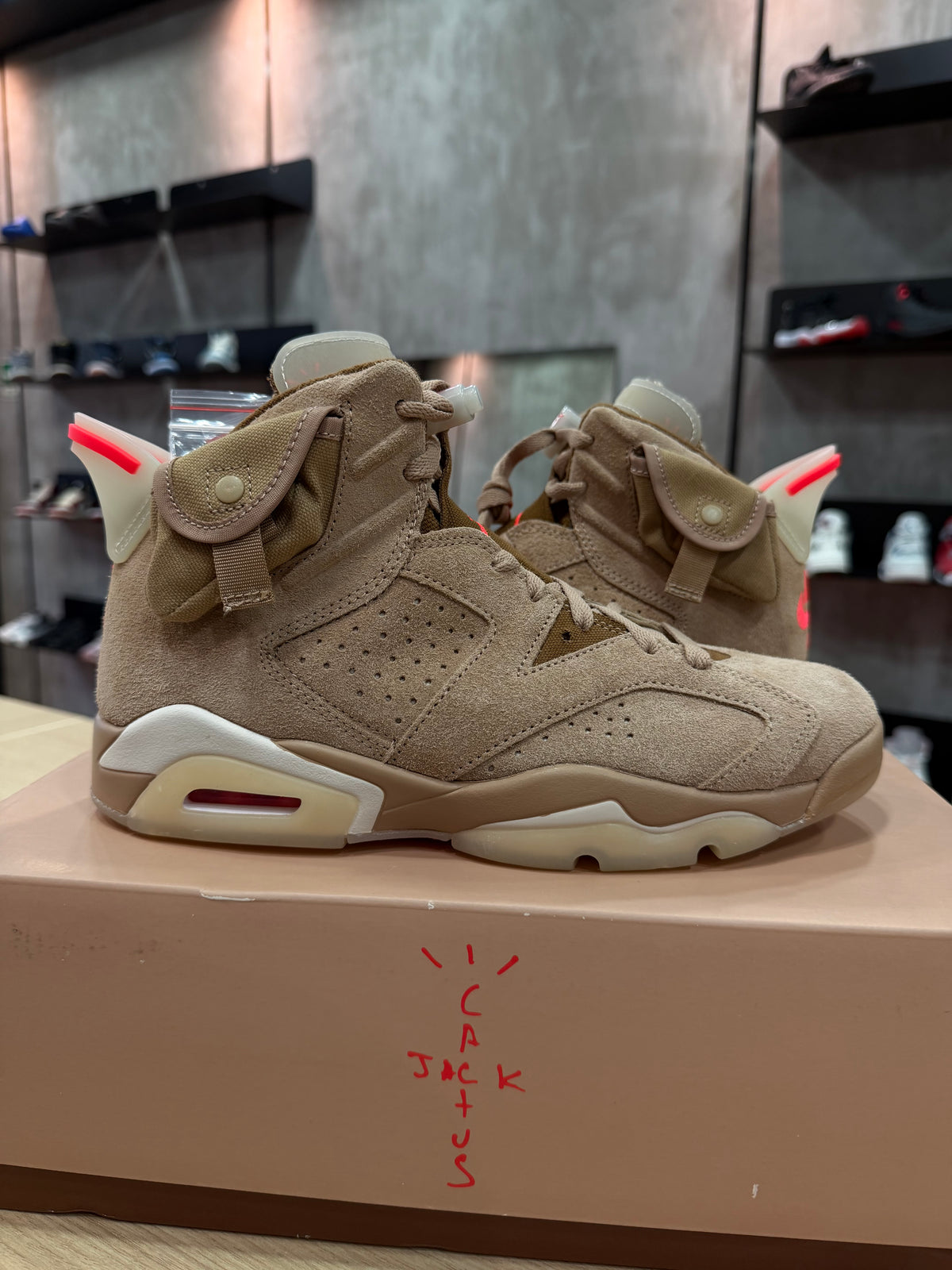 JORDAN 6 TRAVIS SCOTT BRITISH KHAKI