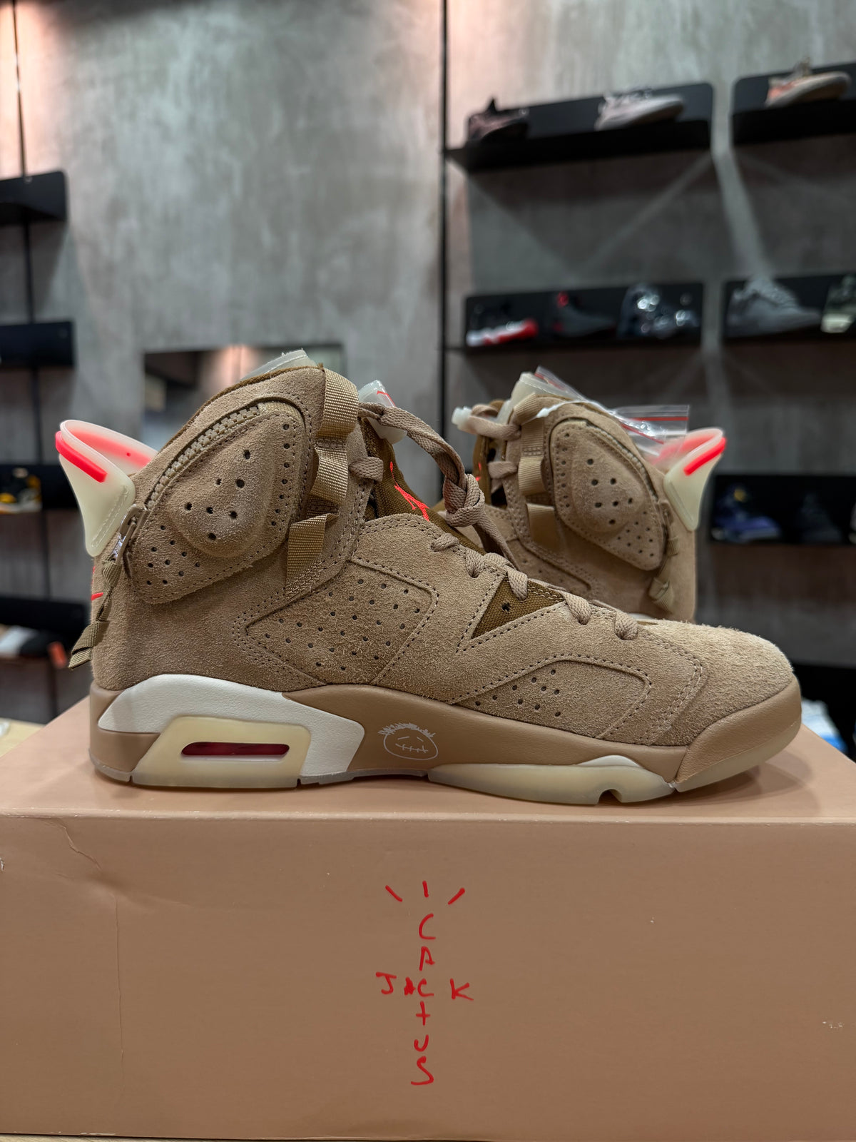 JORDAN 6 TRAVIS SCOTT BRITISH KHAKI