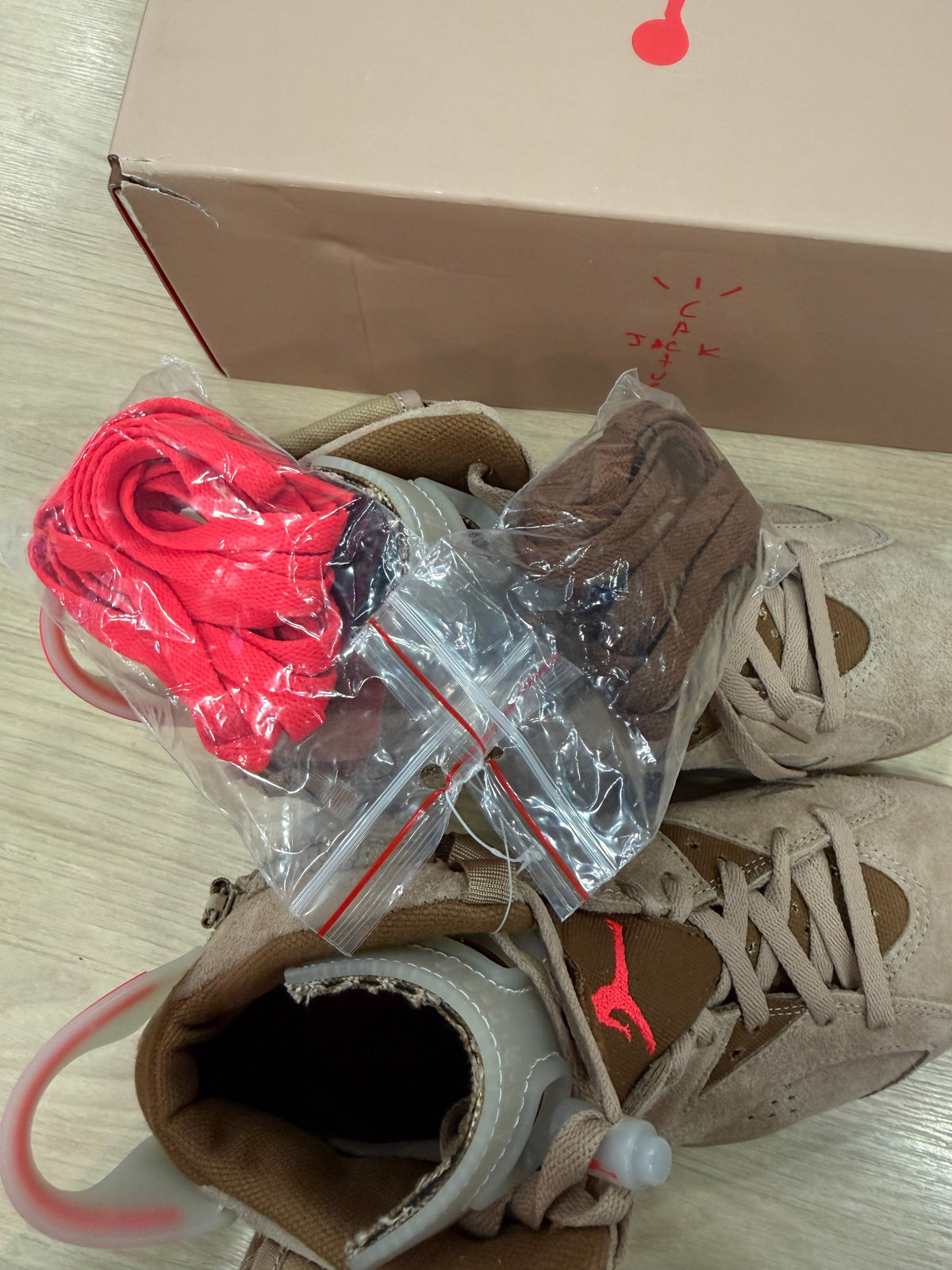 JORDAN 6 TRAVIS SCOTT BRITISH KHAKI