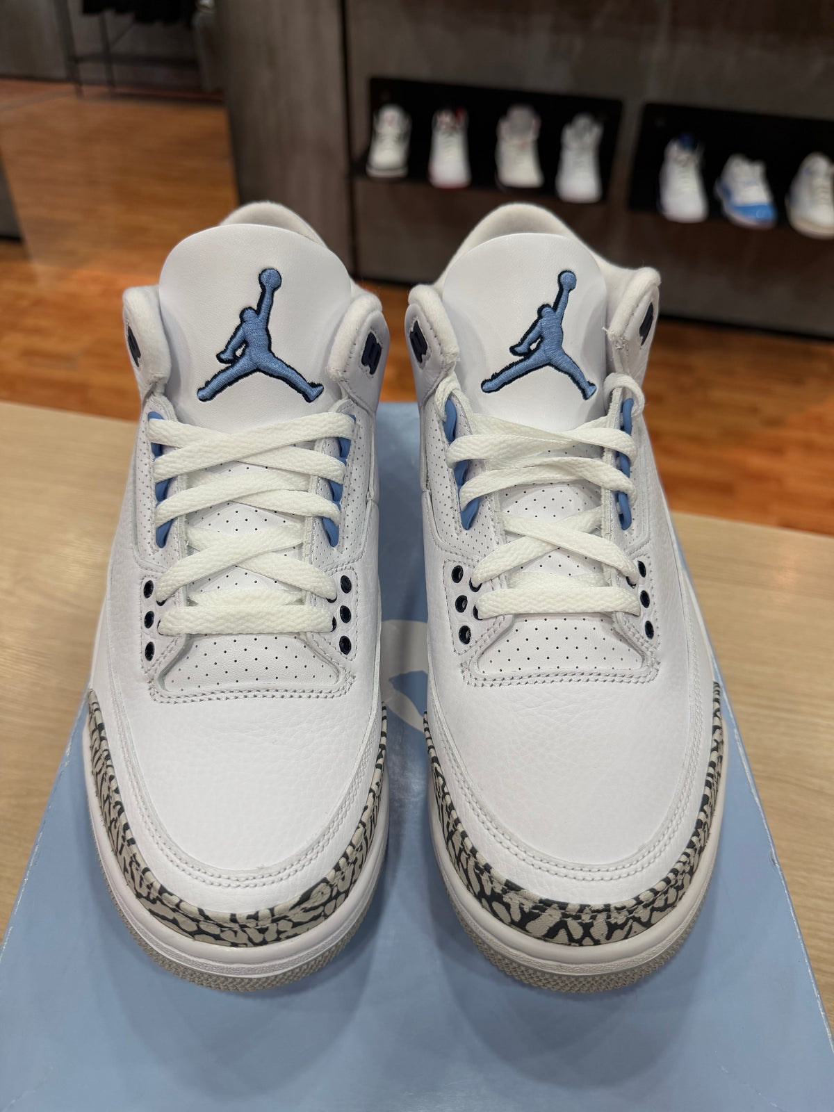 JORDAN 3 UNC