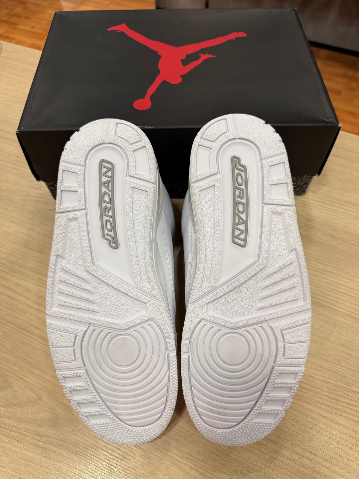 JORDAN 3 PURE MONEY