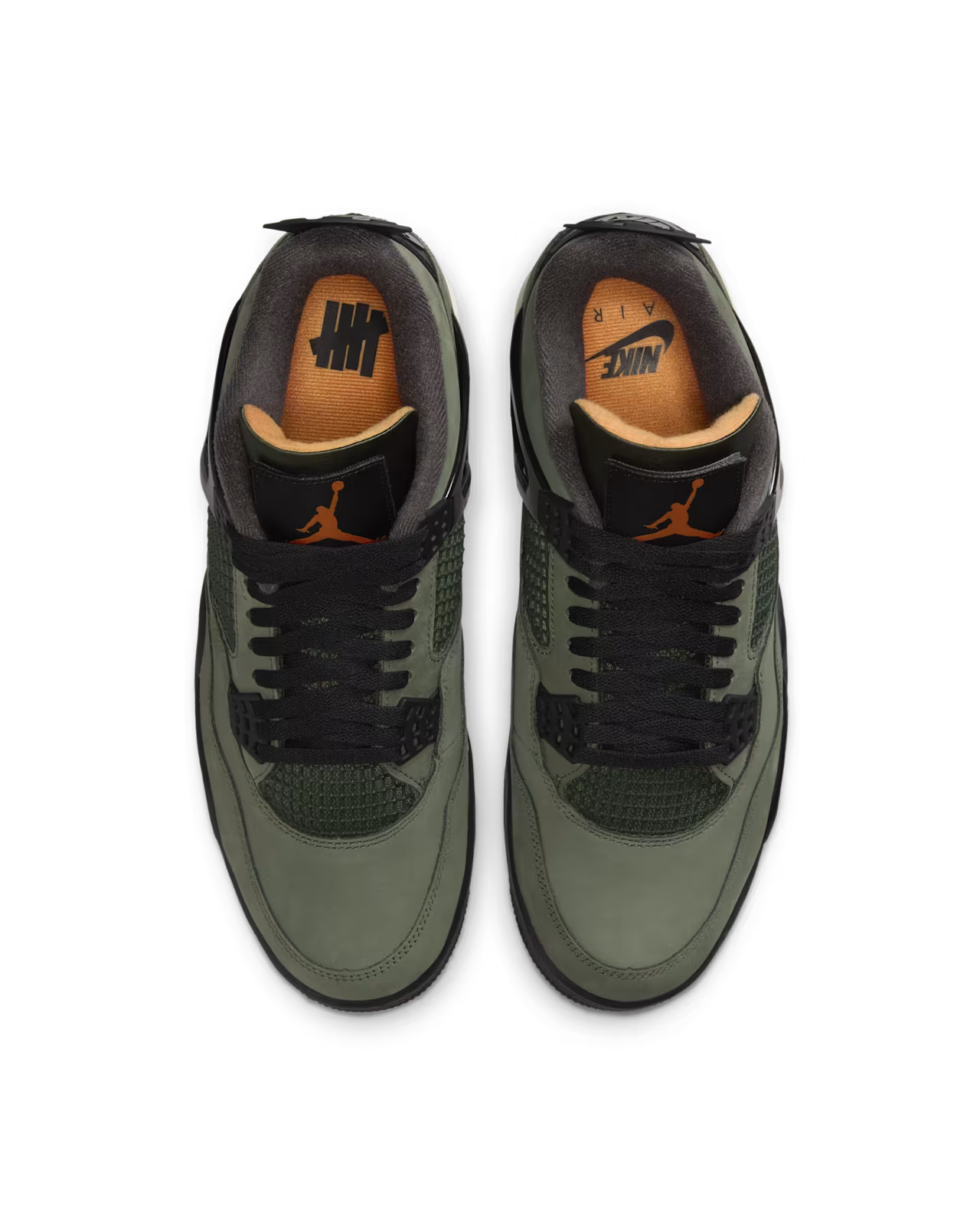JORDAN 4 x UNDEFEATED